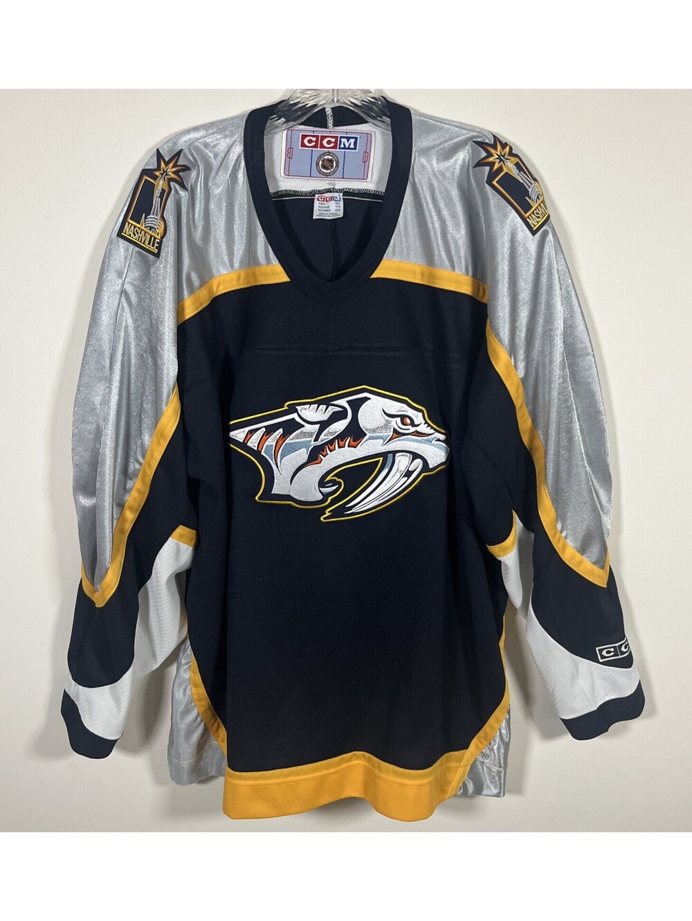 Vintage CCM Nashville Predators NHL Hockey Jersey XXL Made Canada Center Ice
